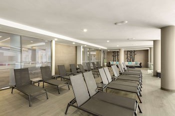 Ramada Plaza By Wyndham Bucharest Convention Center