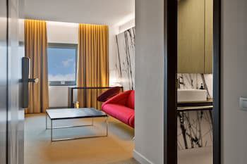Ramada Plaza By Wyndham Bucharest Convention Center