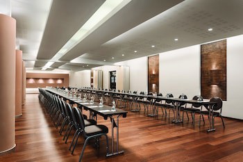 Ramada Plaza By Wyndham Bucharest Convention Center
