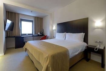Ramada Plaza By Wyndham Bucharest Convention Center