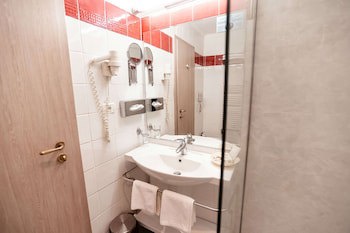 Best Western Plus Lido Hotel