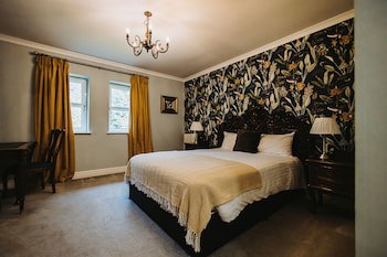 Brook Hall Hotel