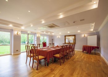 Brook Hall Hotel
