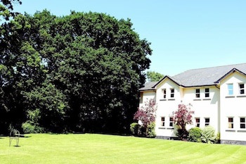 Brook Hall Hotel