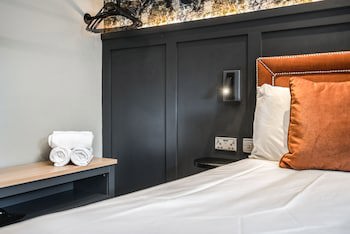 Coachman Hotel
