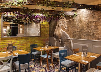 Coachman Hotel