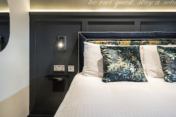 Coachman Hotel