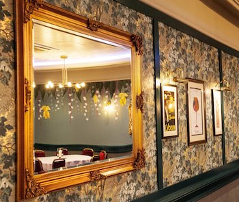 Coachman Hotel