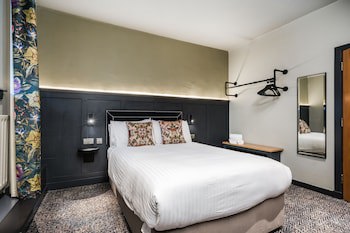 Coachman Hotel