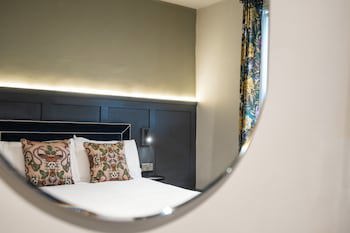 Coachman Hotel