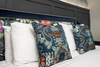 Coachman Hotel