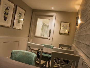 Coachman Hotel