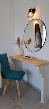 Amerisa Suites & Villa