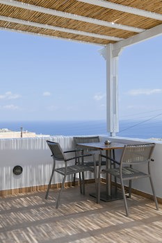 Amerisa Suites & Villa