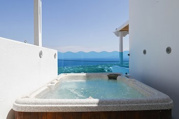 Amerisa Suites & Villa