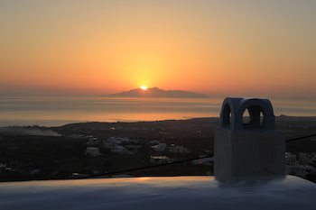 Amerisa Suites & Villa