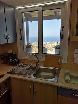 Amerisa Suites & Villa