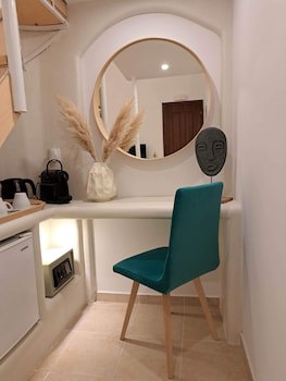 Amerisa Suites & Villa