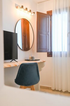 Amerisa Suites & Villa