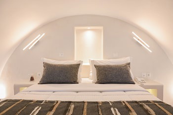 Amerisa Suites & Villa