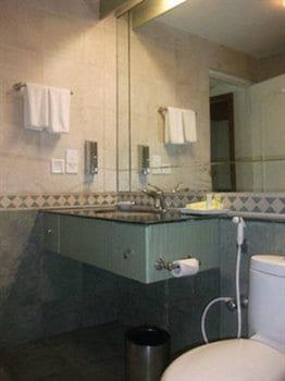 Lemon Tree Hotel, East Delhi Mall, Kaushambi