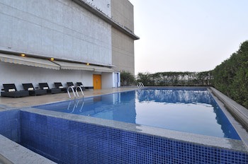 Lemon Tree Hotel, East Delhi Mall, Kaushambi