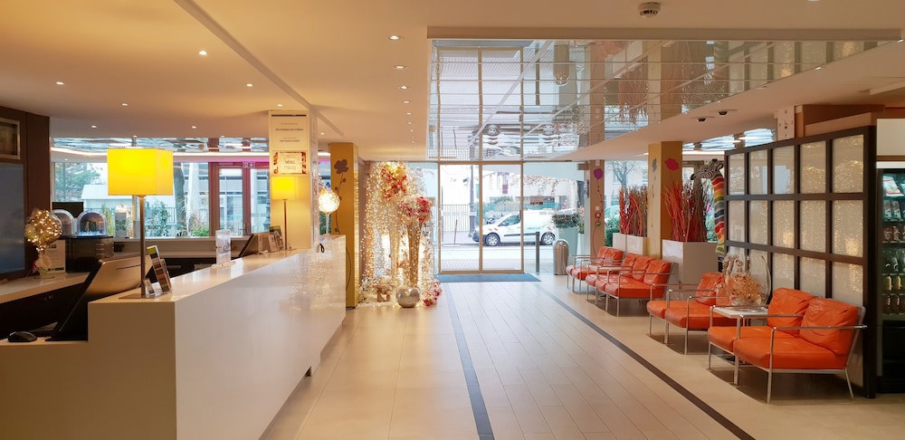 Holiday Inn Express Paris-Canal de la Villette by IHG