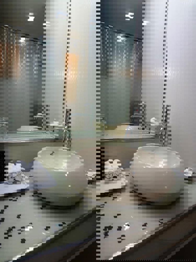 Hotel Kohinoor Continental, Airport - Newly Renovated