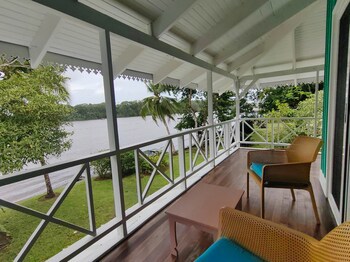 Tortuga Lodge