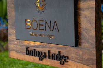 Tortuga Lodge