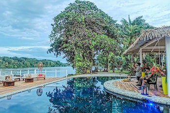 Tortuga Lodge