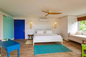 Tortuga Lodge