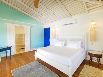 Tortuga Lodge