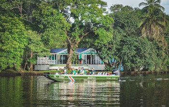Tortuga Lodge