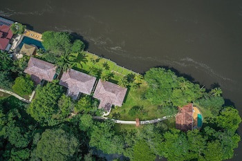 Tortuga Lodge