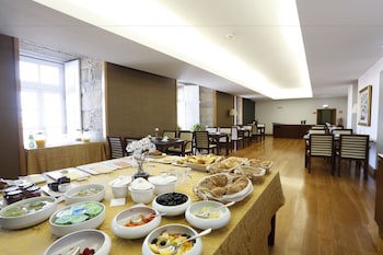 Montebelo Palacio Dos Melos Viseu Historic Hotel