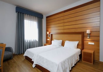 Montebelo Palacio Dos Melos Viseu Historic Hotel
