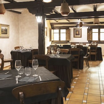 El Aguila Hotel
