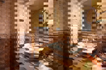 Charisma De Luxe Hotel