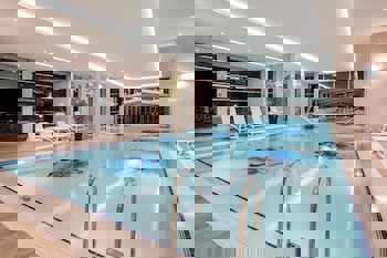 Charisma De Luxe Hotel