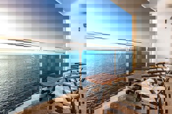 Charisma De Luxe Hotel