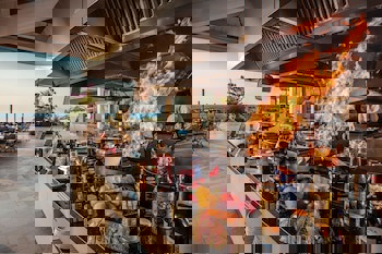 Charisma De Luxe Hotel