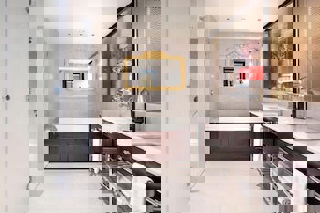 Charisma De Luxe Hotel