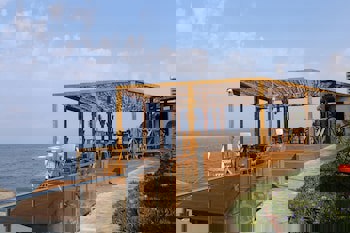 Charisma De Luxe Hotel