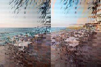 Charisma De Luxe Hotel