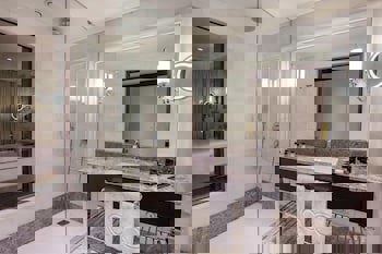 Charisma De Luxe Hotel