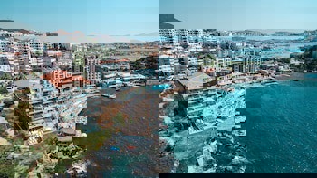 Charisma De Luxe Hotel