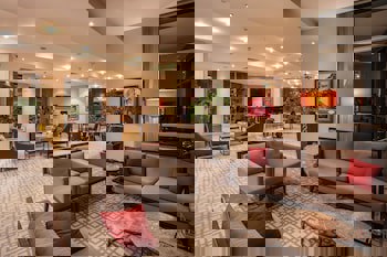 Charisma De Luxe Hotel