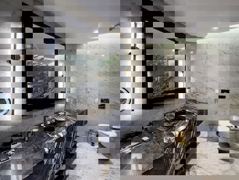 Charisma De Luxe Hotel