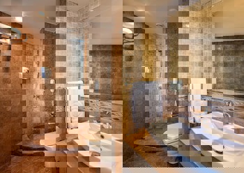 Charisma De Luxe Hotel